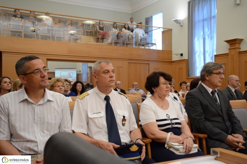 Emléktábla avatás a Bíróságon