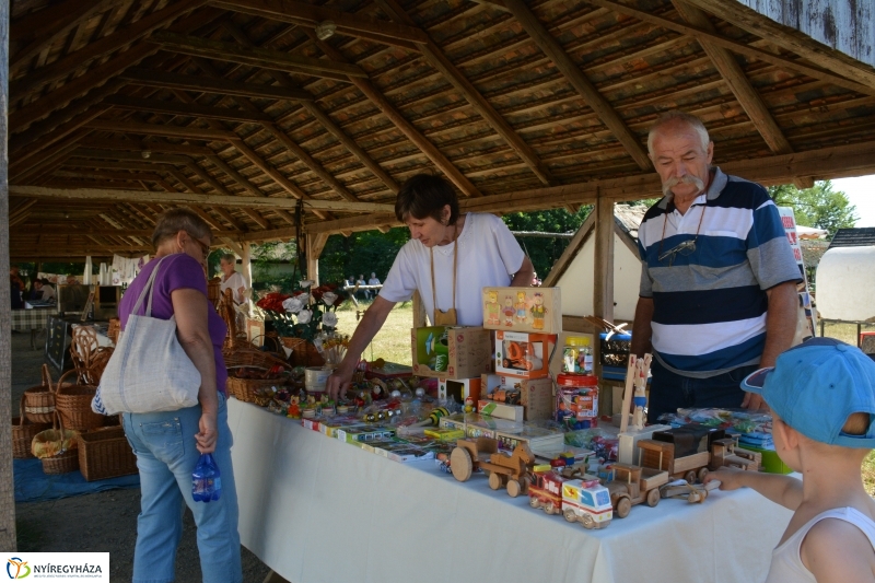 Meggyes nap és Kiállítás megnyitó a Múzeumfaluban