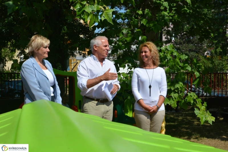 Játékokat kaptak a nyíregyházi bölcsődék 