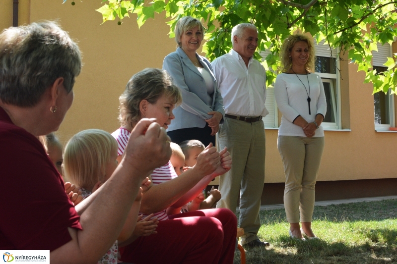 Játékokat kaptak a nyíregyházi bölcsődék 