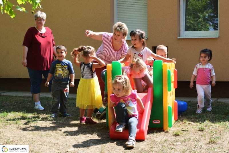 Játékokat kaptak a nyíregyházi bölcsődék 