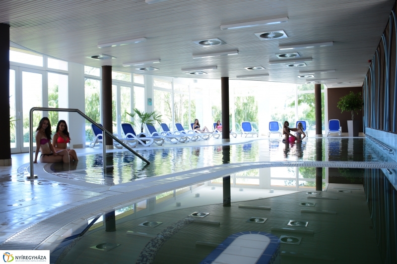 Nyári Napfény az új fürdőszárnyban