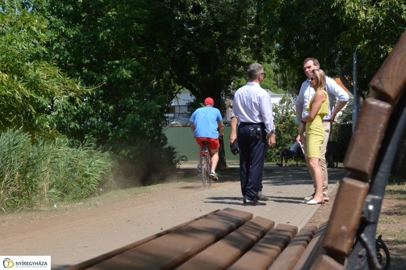 Épül, szépül Sóstó