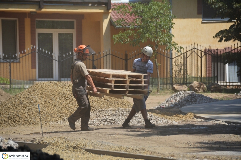 Épül, szépül Sóstó