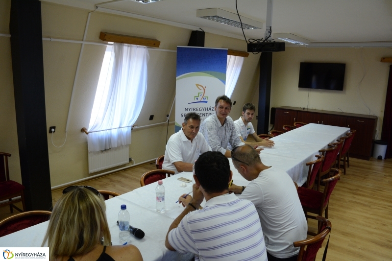 Sport sajtótájékoztató