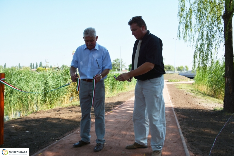 Átadták a felújított bujtosi sétányt