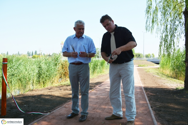 Átadták a felújított bujtosi sétányt