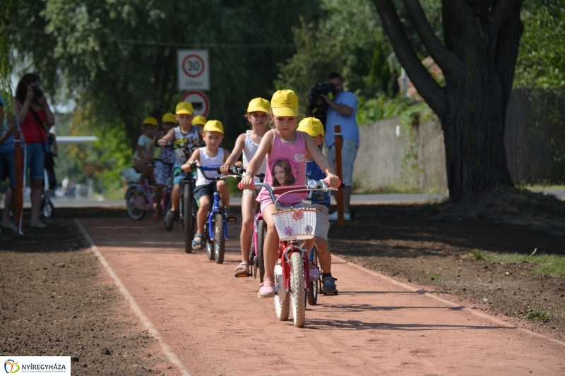 Átadták a felújított bujtosi sétányt