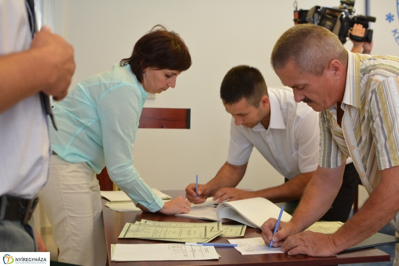 Mesterlevelek átadása