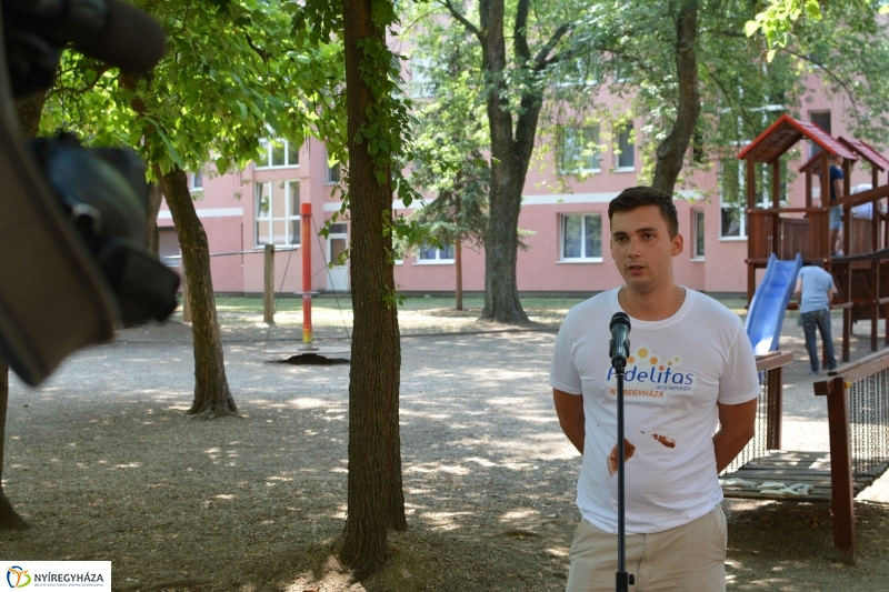 Fidelitas játszótér felújítás