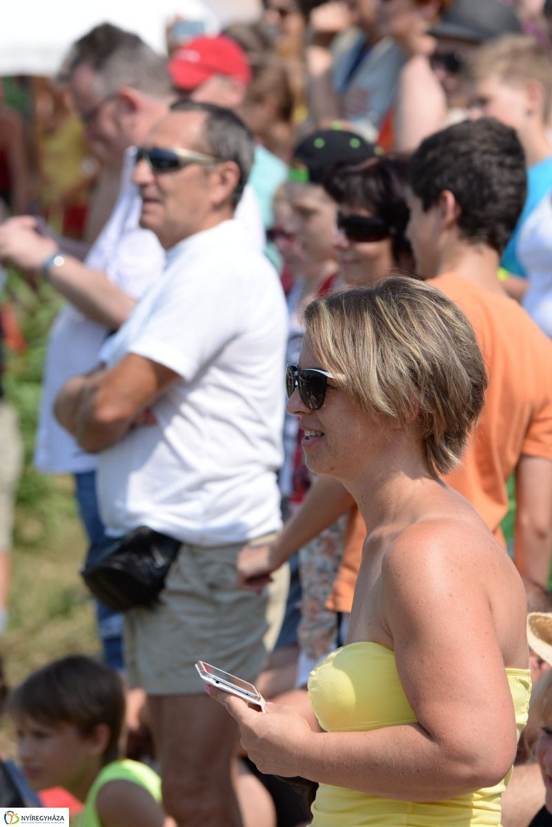 Úszó alkalmatlanságok vetélkedője