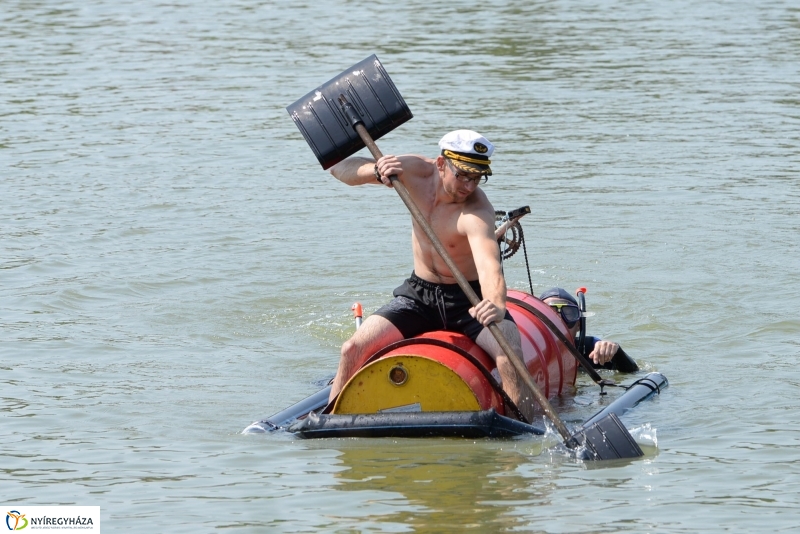 Úszó alkalmatlanságok vetélkedője