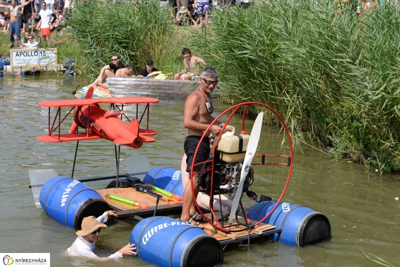 Úszó alkalmatlanságok vetélkedője