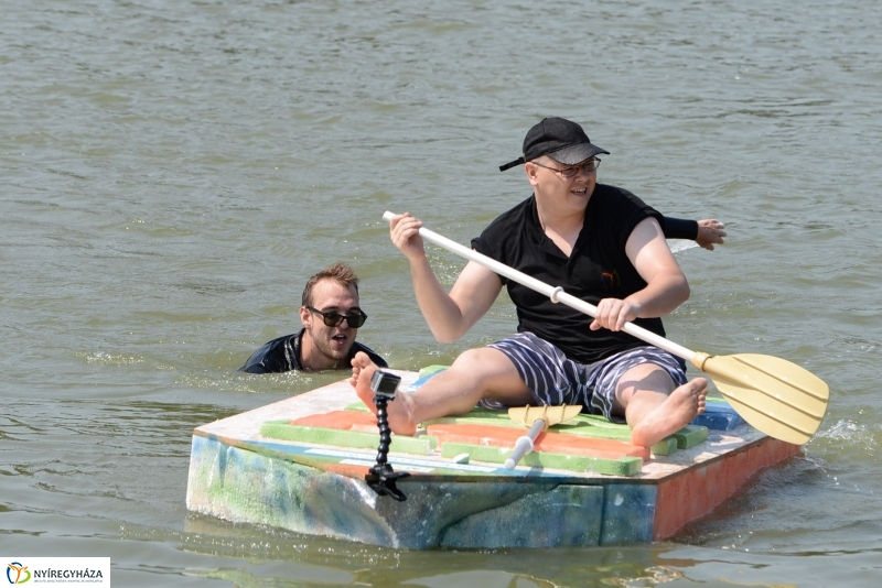 Úszó alkalmatlanságok vetélkedője