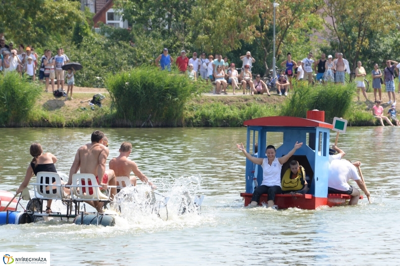 Úszó alkalmatlanságok vetélkedője