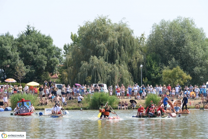 Úszó alkalmatlanságok vetélkedője