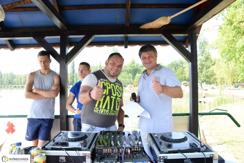 Úszó alkalmatlanságok vetélkedője