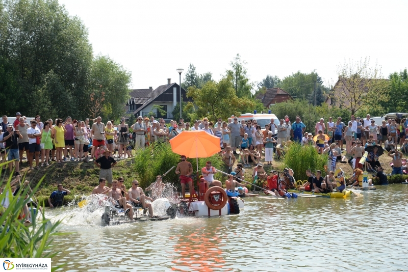 Úszó alkalmatlanságok vetélkedője