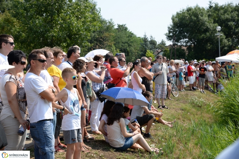 Úszó alkalmatlanságok vetélkedője