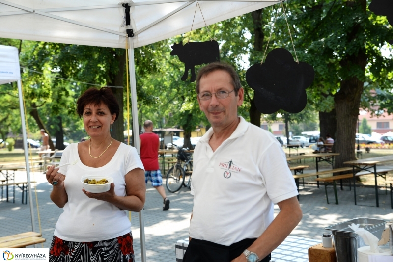 Tóparti bográcsparty-val folytatódott a nap