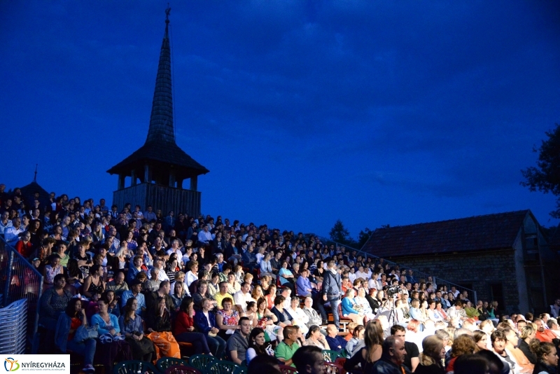 Oscar a Mandala színpadán
