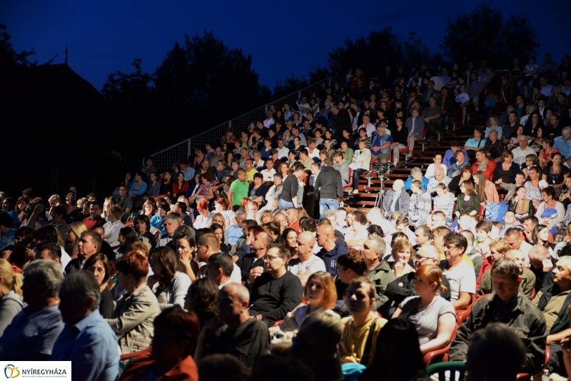 Oscar a Mandala színpadán