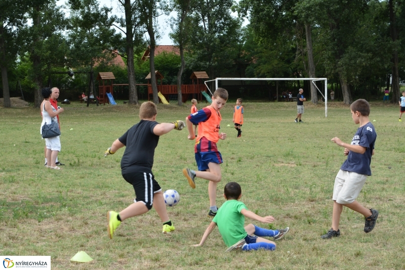 Fociznak a nyírszőlősi táborozók