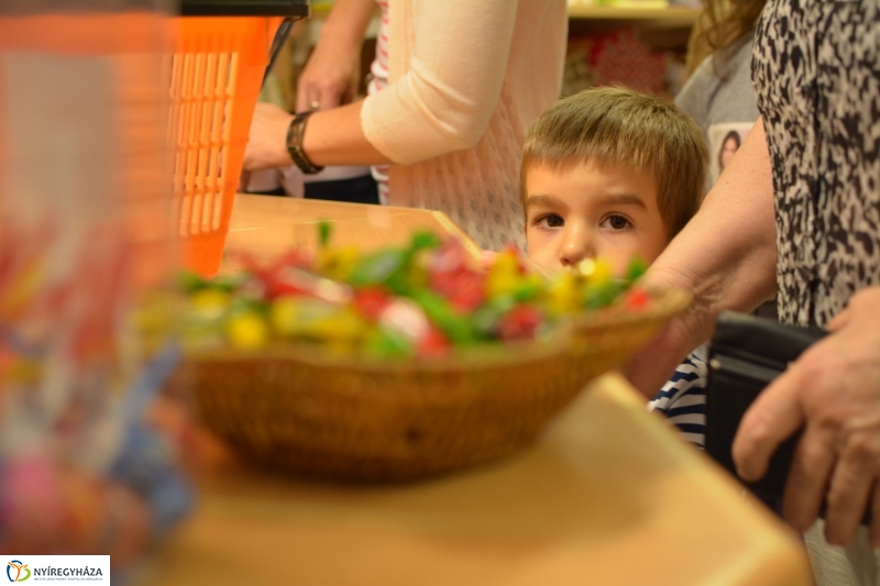 Megkezdődött a tanszer vásárlás