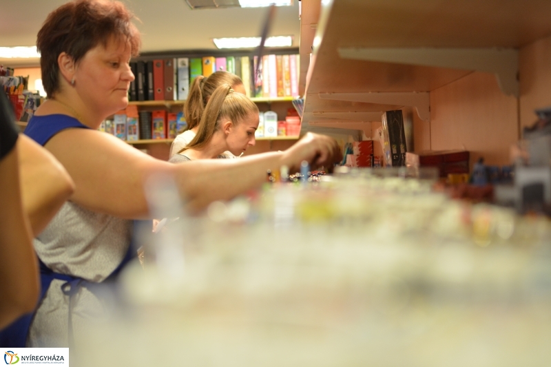 Megkezdődött a tanszer vásárlás