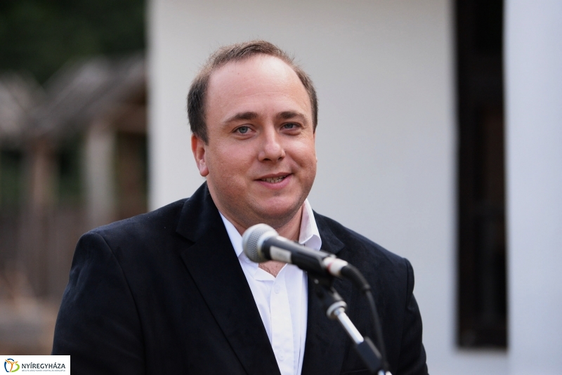 ifj. Fazekas István fazekas munkáiból nyílt kiállítás a Múzeumfaluban