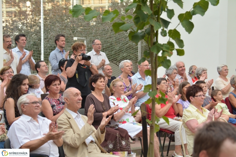 Venezuelából a Cantemushoz