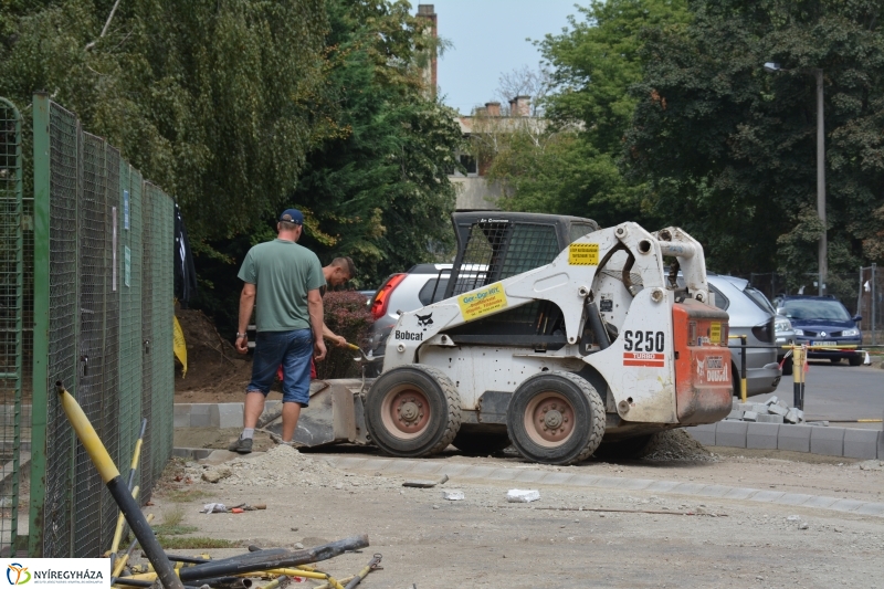 Változik a parkolási rend a Kórházban