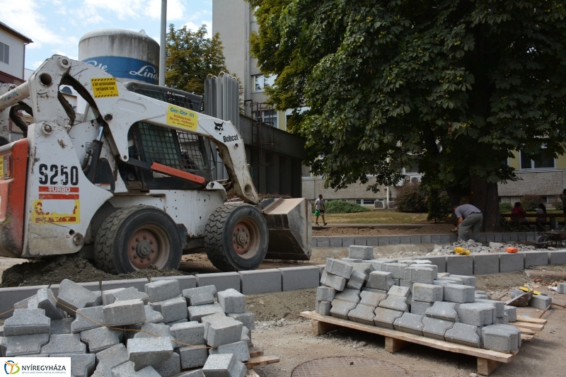Változik a parkolási rend a Kórházban