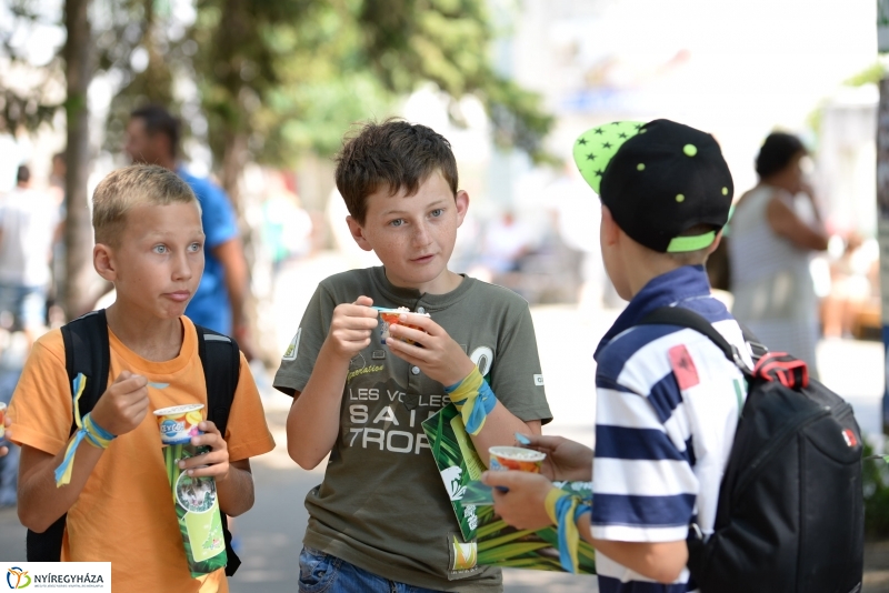 Ukrán gyerekek az Állatparkban