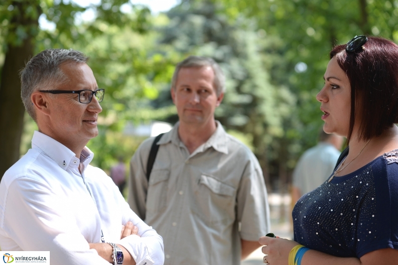 Ukrán gyerekek az Állatparkban