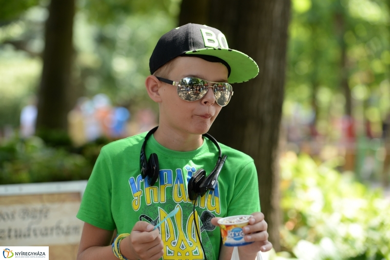 Ukrán gyerekek az Állatparkban