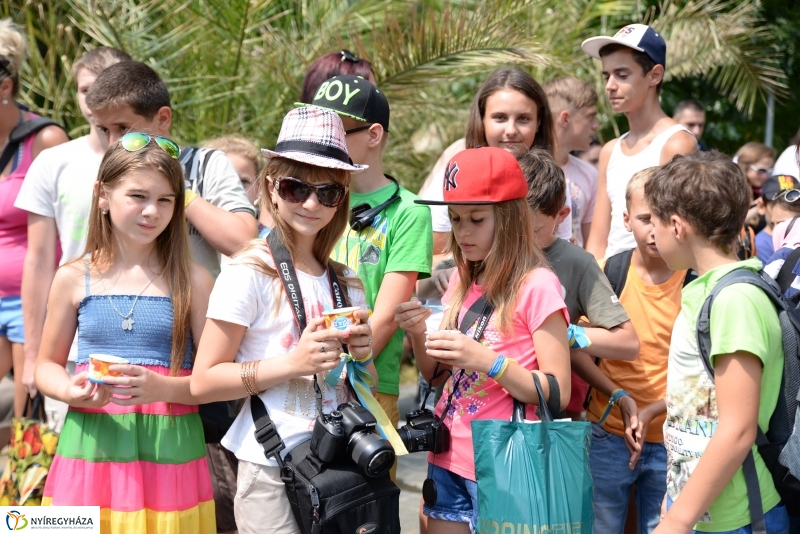 Ukrán gyerekek az Állatparkban