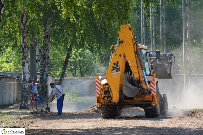 Felújítás a Krúdy Gyula utcai sportpályán 
