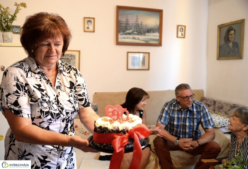 A kilencven éves Kiss Jenőné köszöntése