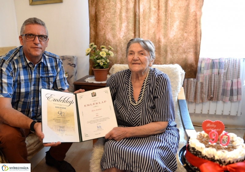 A kilencven éves Kiss Jenőné köszöntése