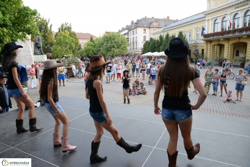 A Keleti Sasfiókák a Kossuth téri nyári esték fellépői