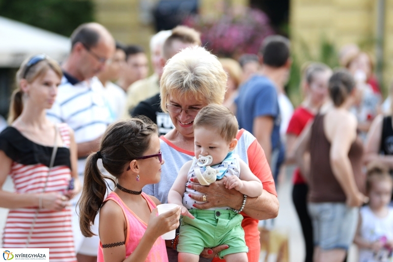 A Keleti Sasfiókák a Kossuth téri nyári esték fellépői
