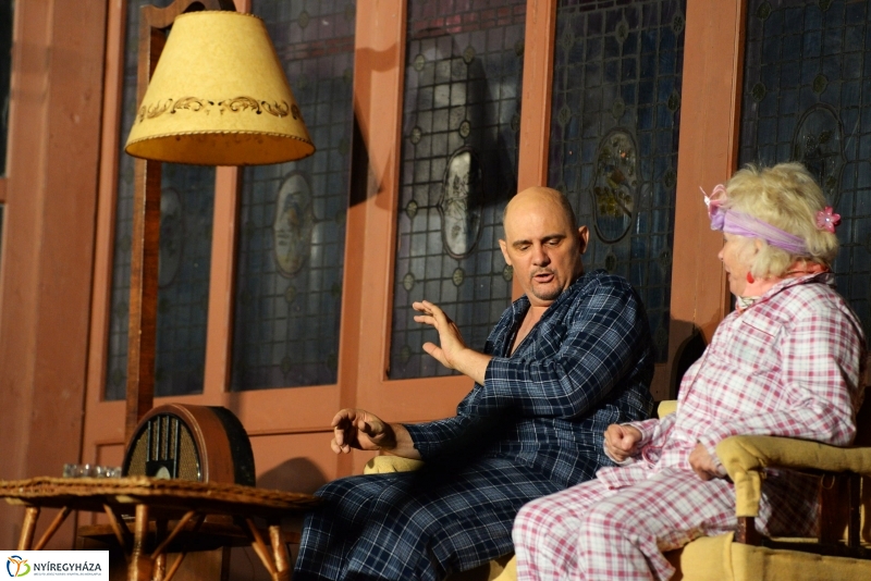 Félre lépni tilos-a Mandala színpadán