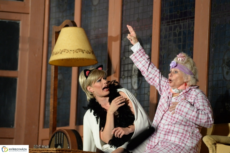 Félre lépni tilos-a Mandala színpadán