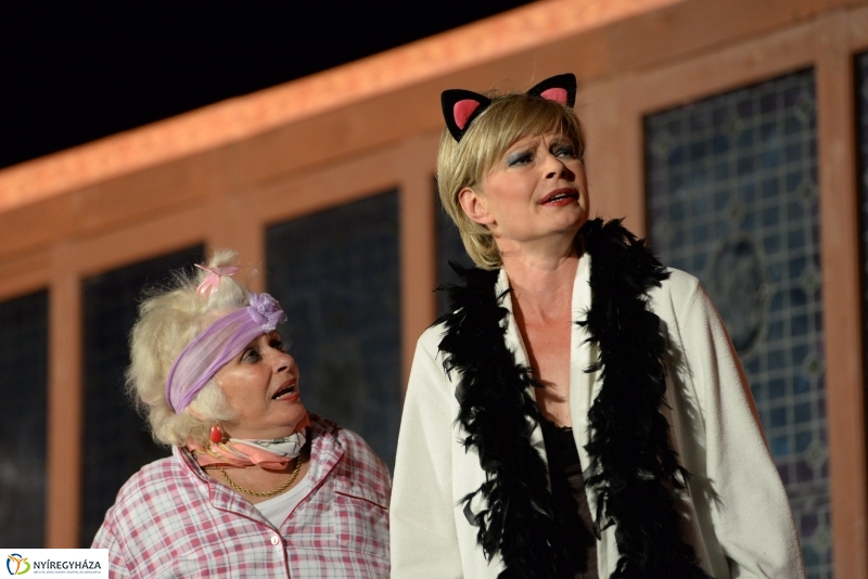 Félre lépni tilos-a Mandala színpadán