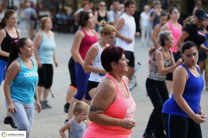 Zumba a Kossuth téren