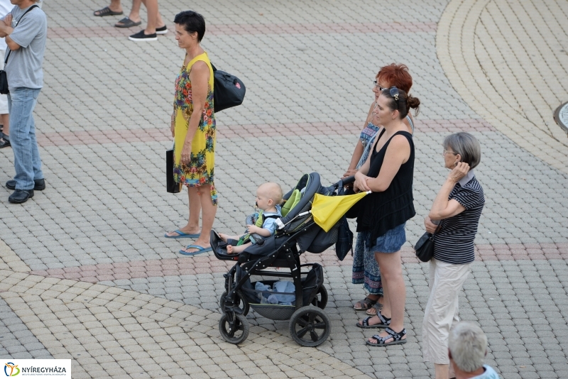 Zumba a Kossuth téren