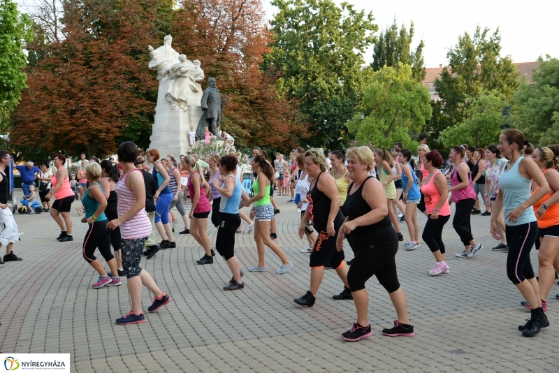 Zumba a Kossuth téren