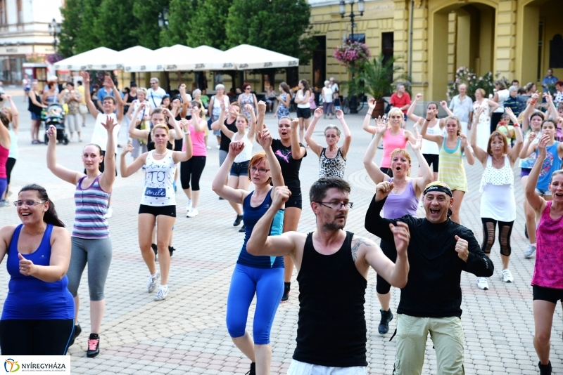 Zumba a Kossuth téren