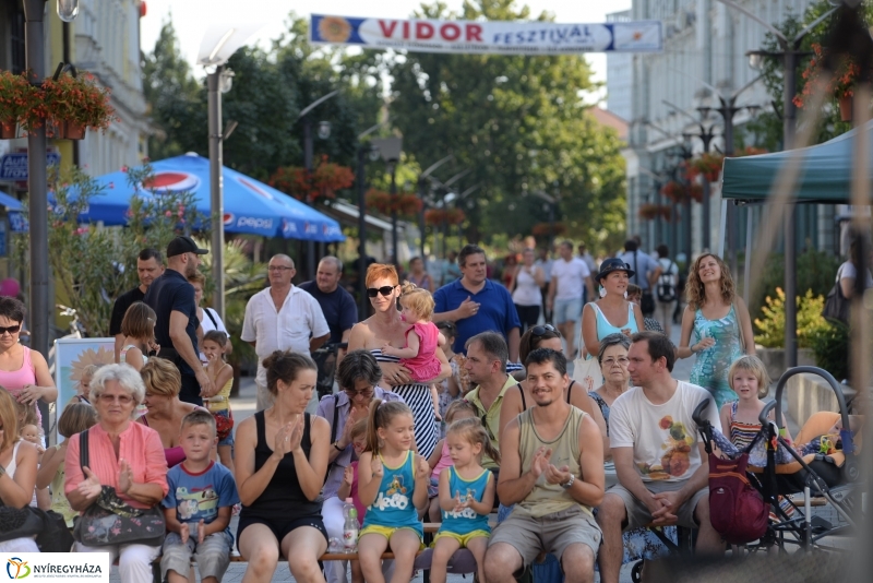 Vasárnap délutáni séta a Vidor-programok helyszínein